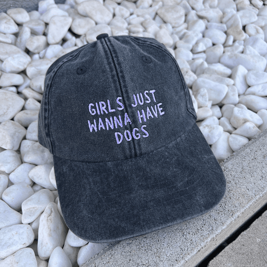 "girls just wanna have dogs" Cap Vintage Black