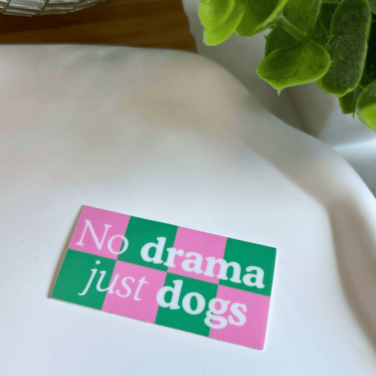 Sticker "No drama just dogs"
